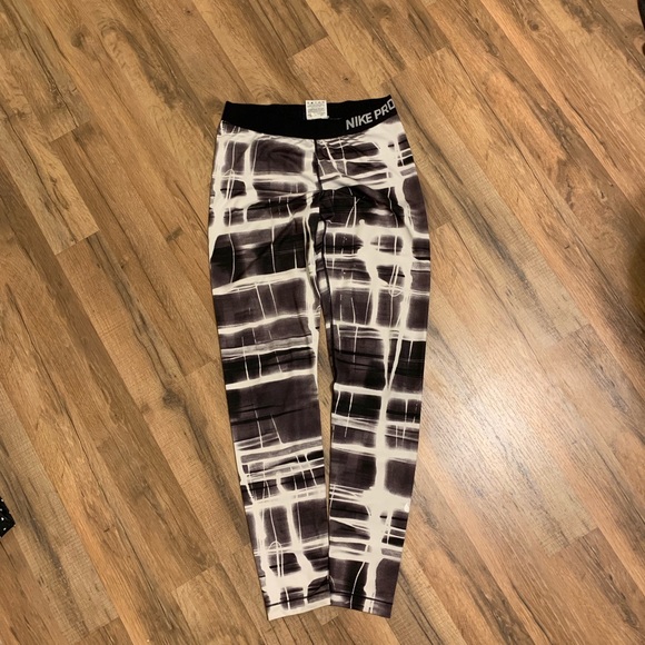 Nike Pants - Nike pro leggings